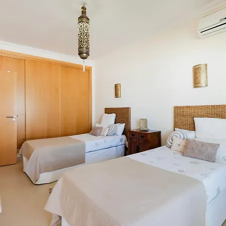 Luxury Condo-pool With Ac And Pool, Close To The By Algarve Dream Holidays *