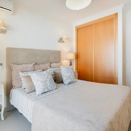 Luxury Condo-pool With Ac And Pool, Close To The By Algarve Dream Holidays Apartament *